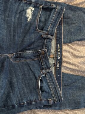American Eagle Outfitters Women’s Distressed Dark Blue Jeans